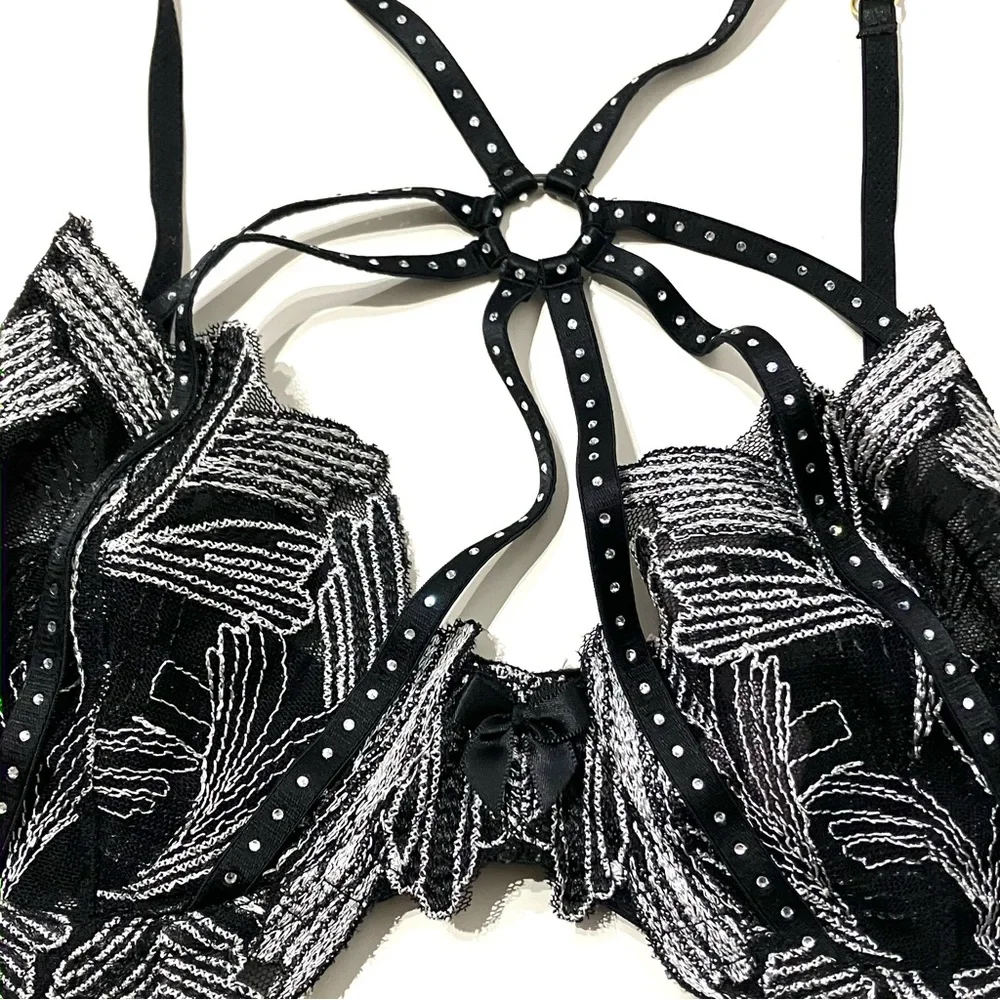 Agent Provocateur Christalina Black Lace Bra - Picture 5 of 12